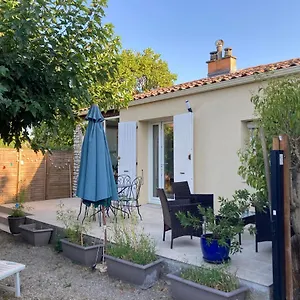 Maison Avec Jardin Clôturé Hébergement de vacances LʼIsle-sur-la-Sorgue